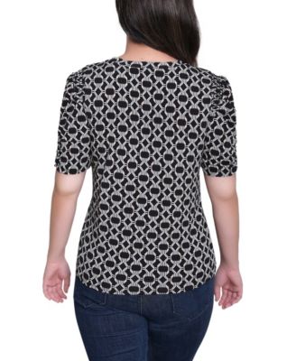 Women's Short Sleeve Scoop Neck Top