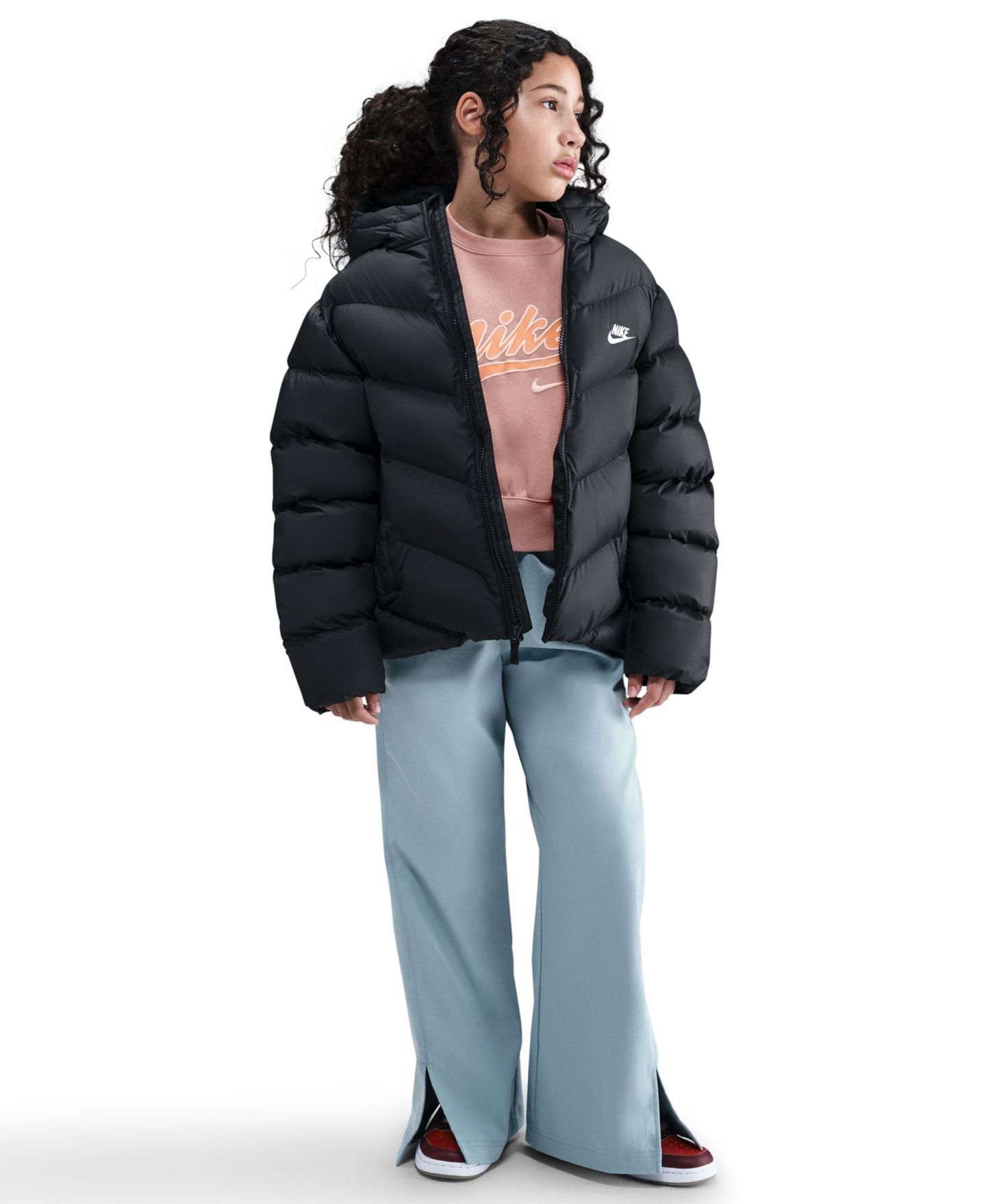 Детская куртка Nike Sportswear All Day Play Long-Sleeve Puffer, цвет: Чёрный — фото 2