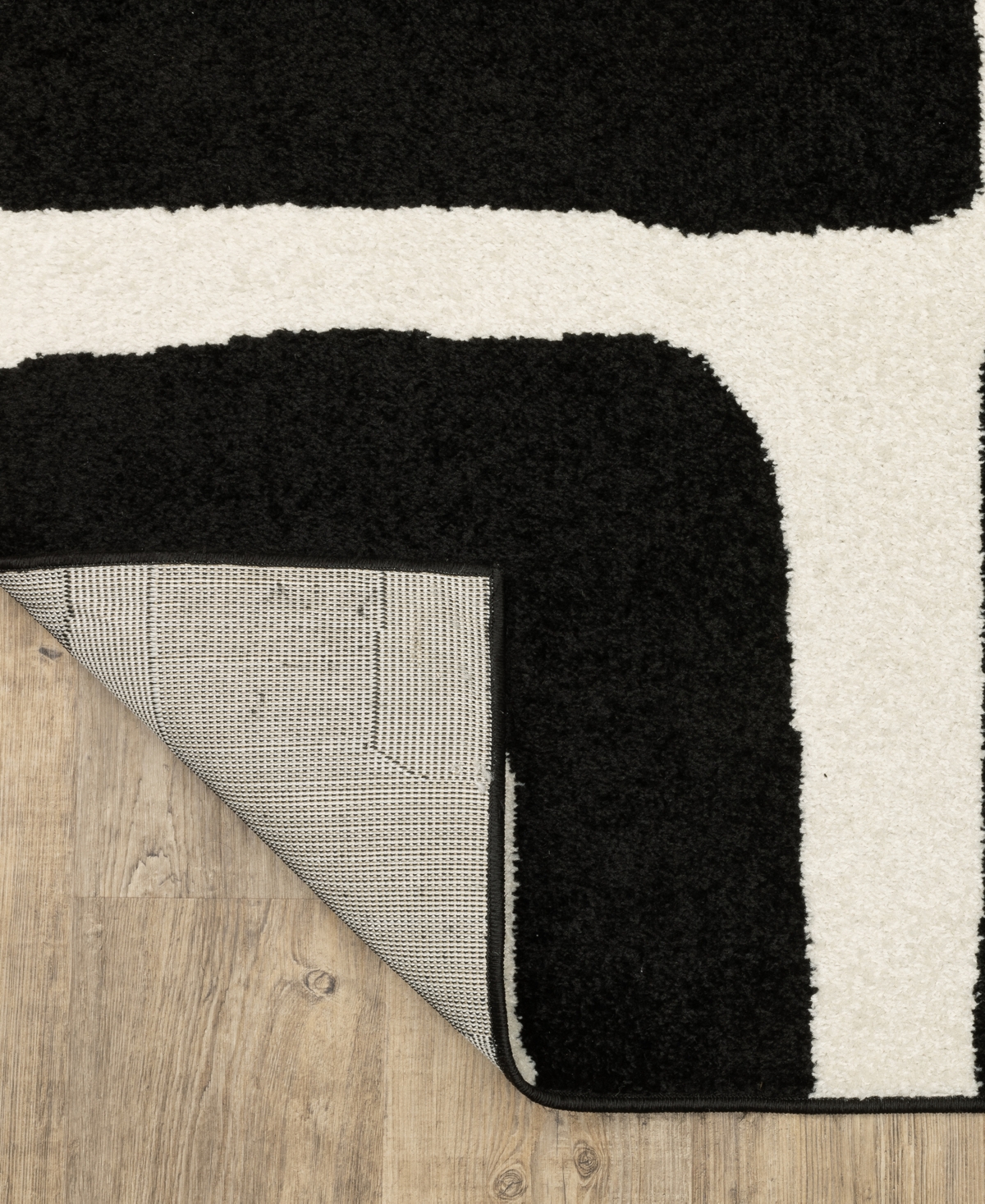 Oriental Weavers Quinn Qui08 5' X 8' Area Rug In Black