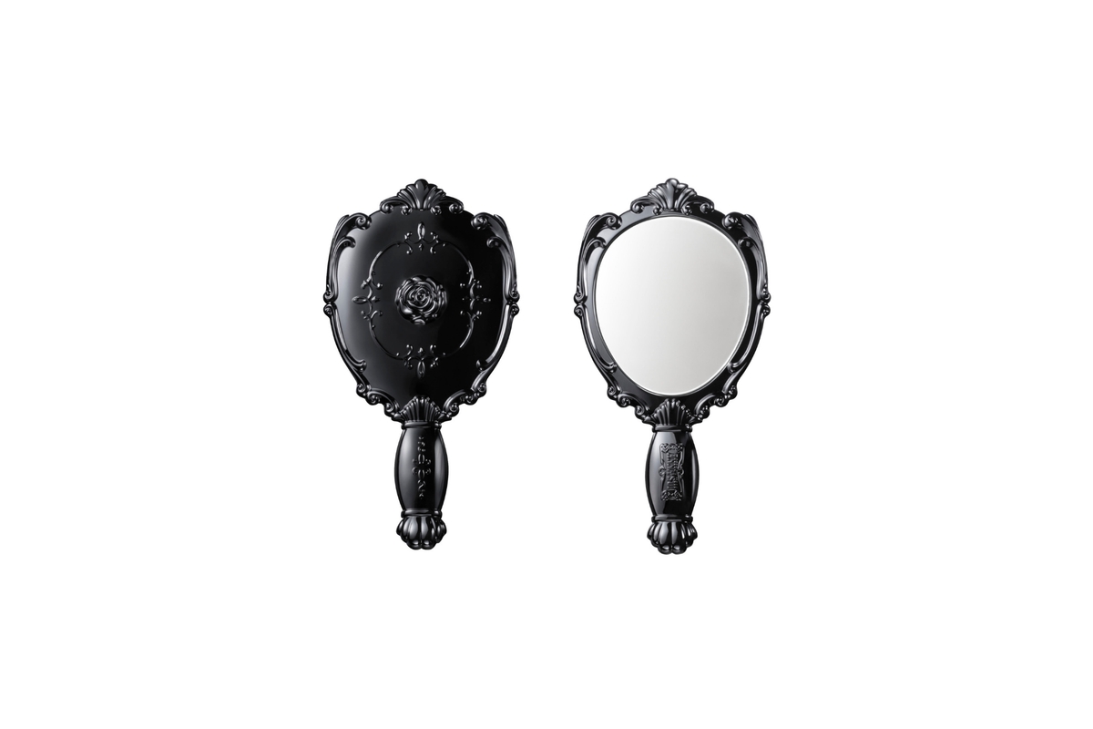 Anna Sui Beauty Tool Kit