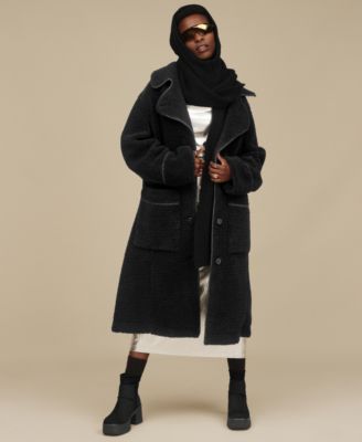 UGG®