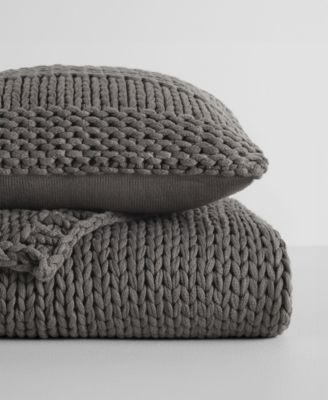 Chunky Blanket and Decorative Pillow Set, 21" x 21"