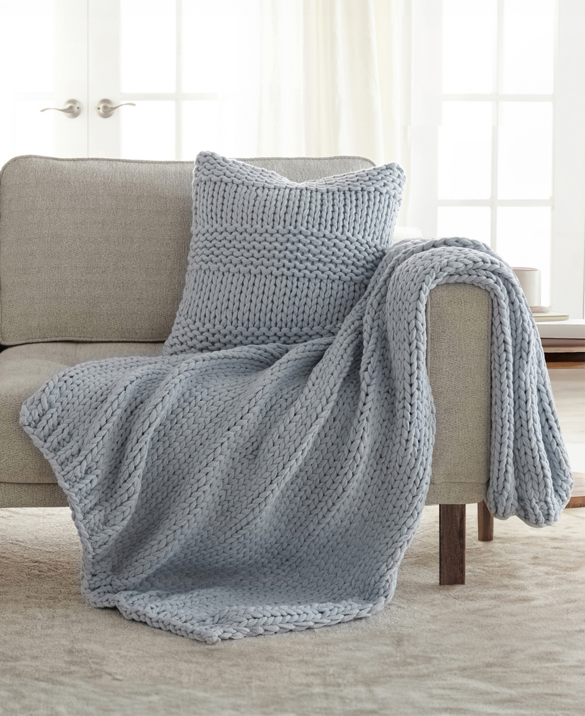 Ienjoy Home Chunky Blanket And Decor Pillow Bundle, 21" X 21" In Blue