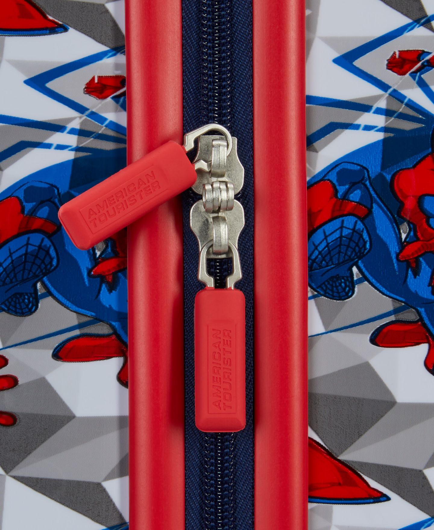 Чемодан American Tourister Spiderman 18" Hardside Carry-On Spinner Luggage, цвет: Разноцветный — фото 7
