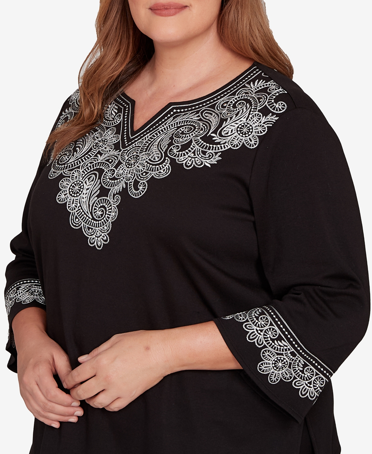 Alfred Dunner Plus Size Barcelona Embroidered Scroll Accent Soft Knit Top In Black