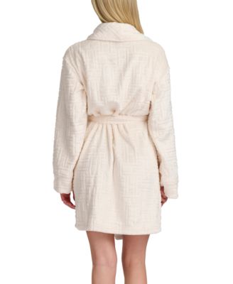 Women's Debossed Long Sleeves Plush Short Robe