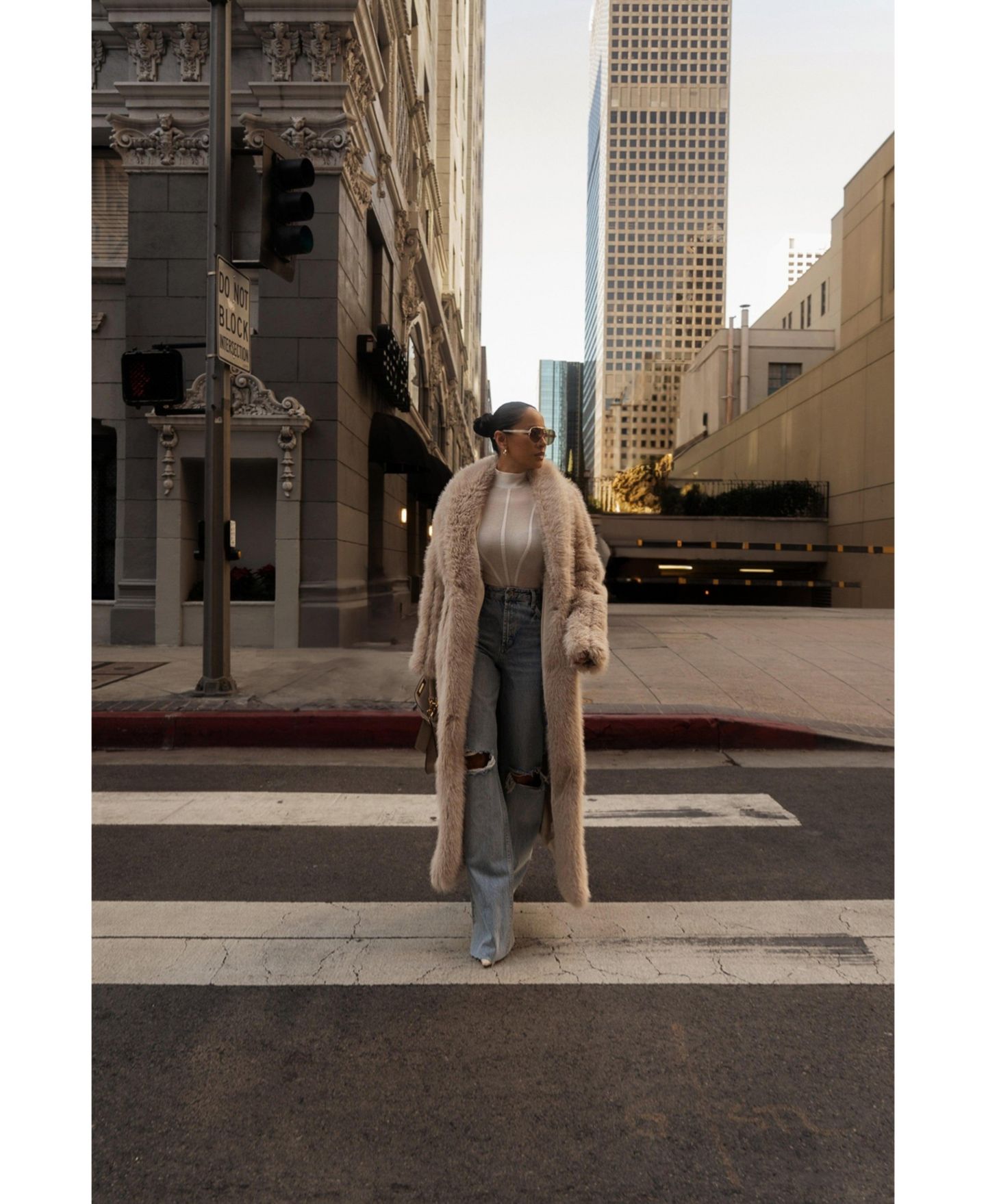 Женское пальто JLUXLABEL Manhattan Faux Fur, цвет: Бежевый — фото 8