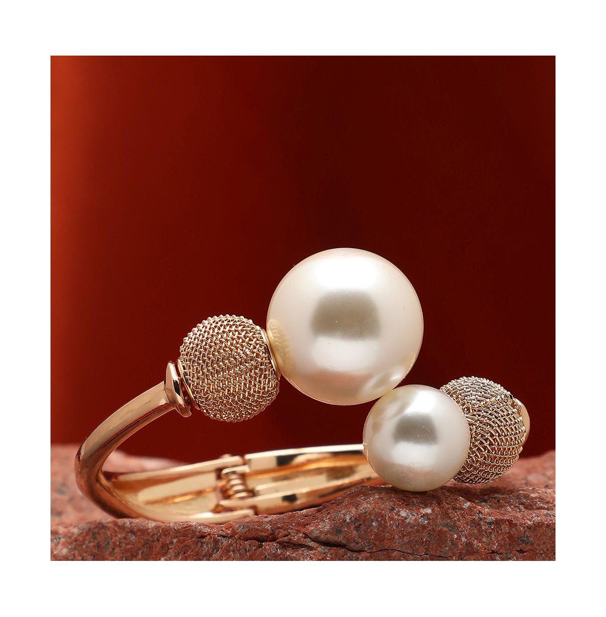 Sohi Women's Ball Tipped Bracelet In Gold