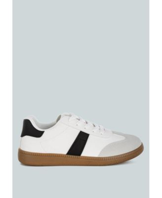 Womens Crossover Classic Lace-Up Flatform Sneaker