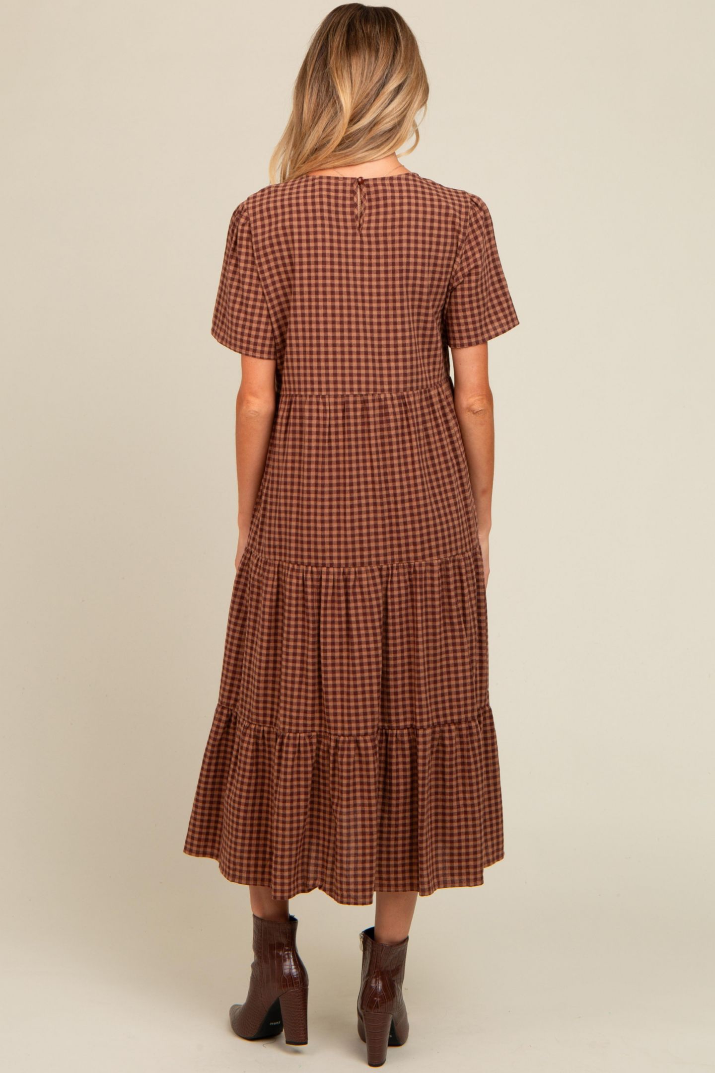 Женское платье Pinkblush Gingham Tiered Midi, цвет: Мокко — фото 2