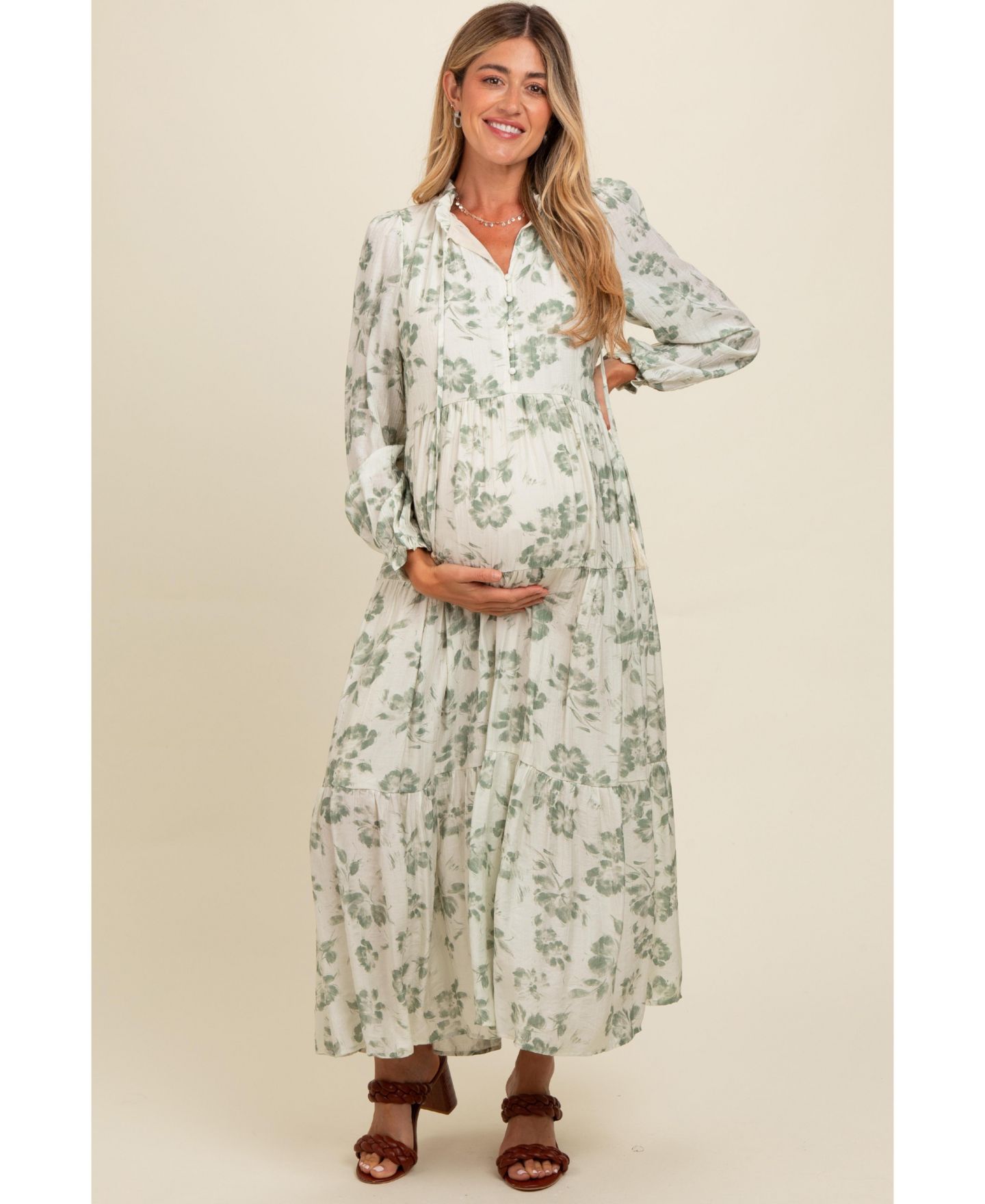 Женское платье Pinkblush Black Floral Button Front Tiered Long Sleeve Maxi, цвет: Оливковый зелёный — фото 4