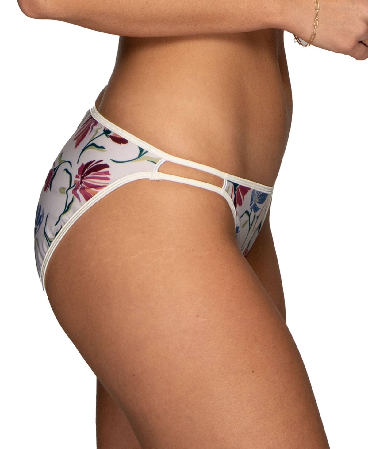 Vanity Fair Lingerie Vanity Fair Illumination String Bikini Underwear 18108 In White