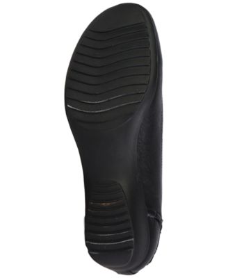 Women's Vivian Round Toe Flats