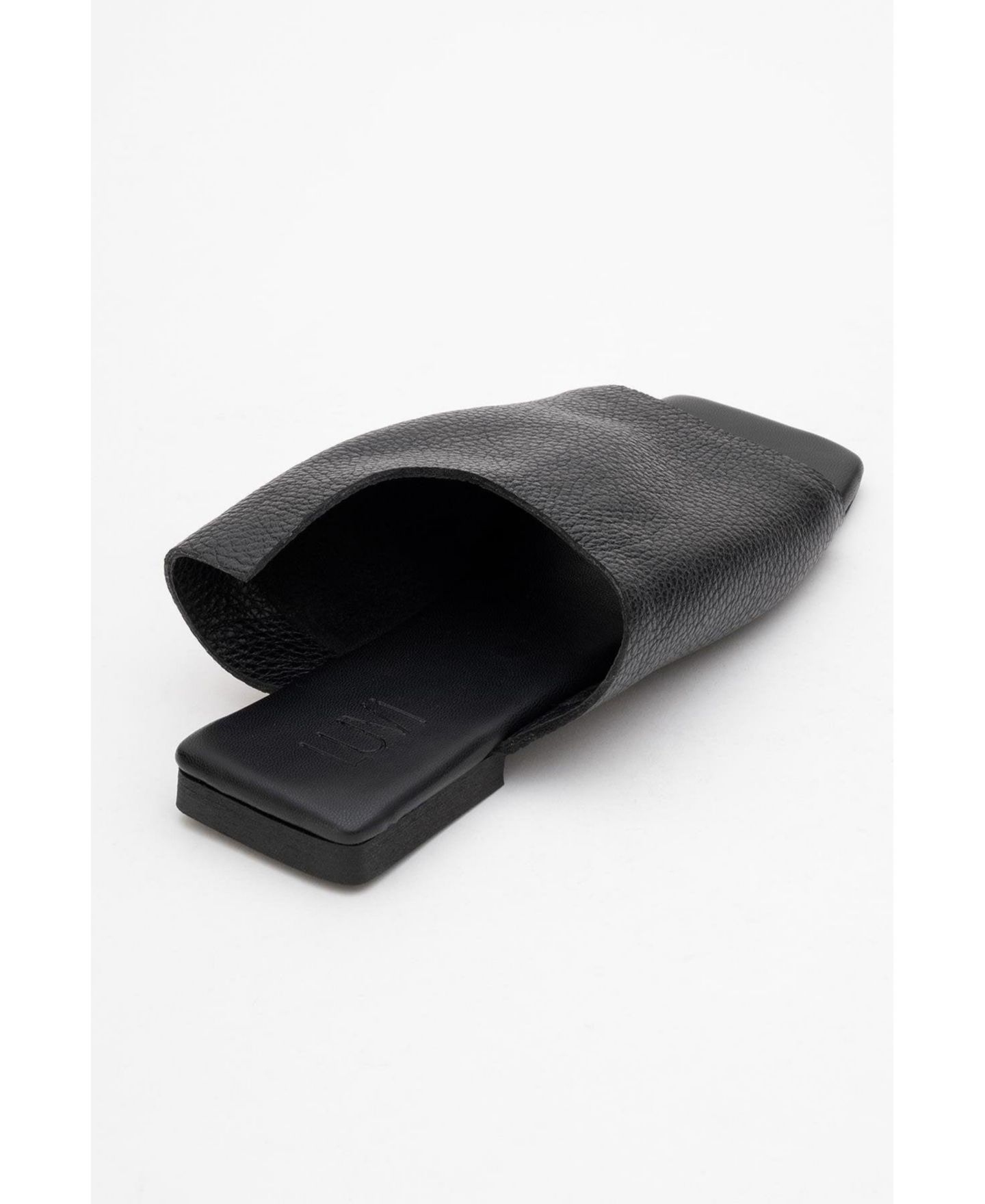 Женские сандалии Forever & Always Shoes Orianna Leather Slide (Women), цвет: Чёрный кожаный — фото 4