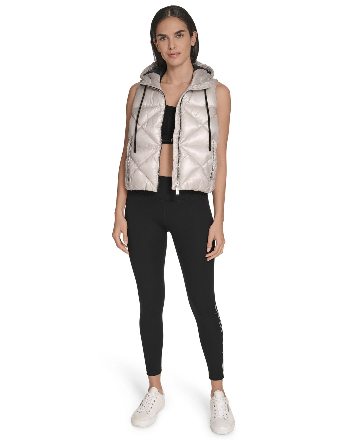 Женский жилет Calvin Klein Performance Diamond Quilt Hooded Puffer Vest, цвет: Металлик — фото 4