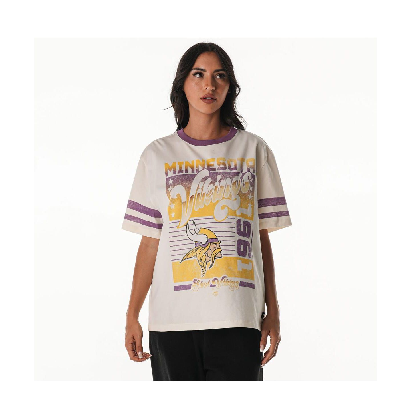 Женская футболка The Wild Collective Cream Minnesota Vikings Vintage Drop Shoulder Oversized Boyfriend — фото 1