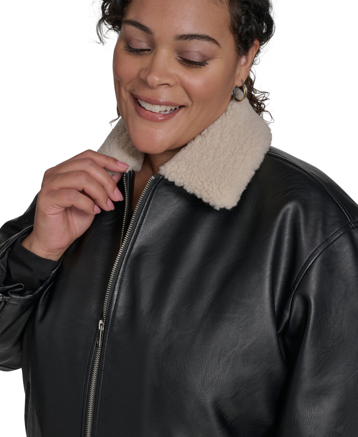 Женская куртка Levi's Plus Size Sherpa Collar Bomber, цвет: Чёрный — фото 5