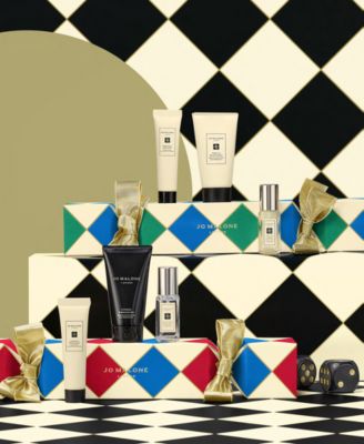 3-Pc Gift Cracker Set