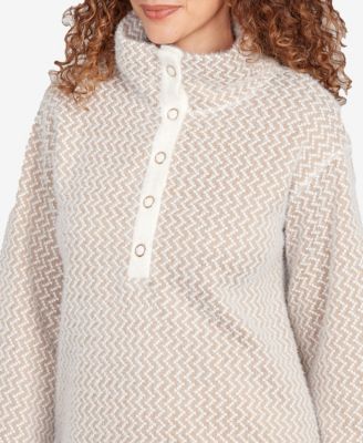Petite Zig Zag Snappy Knit Top