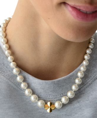 Imitation Pearl and Cubic Zirconia Flower Pendant Necklace