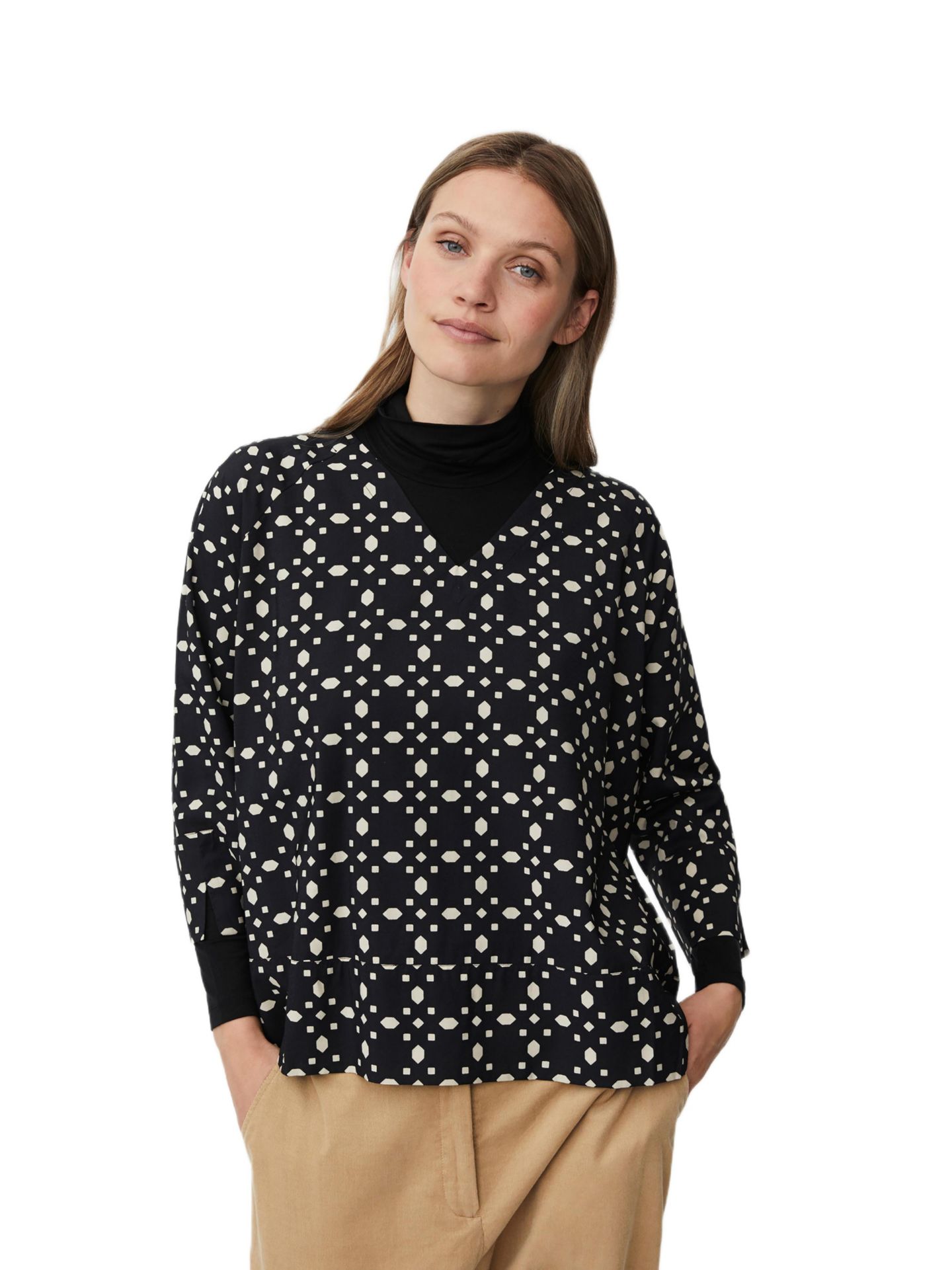 Женская блузка Masai Copenhagen MaBenika 3/4 Sleeve V-Neck, цвет: Чёрный — фото 1