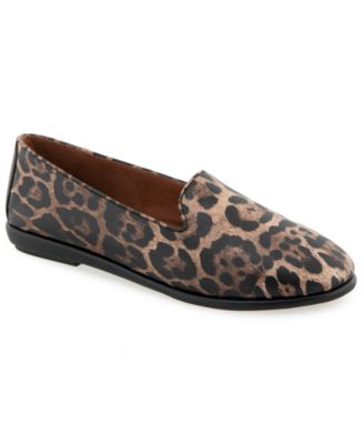 Women's Betunia Casual Flat