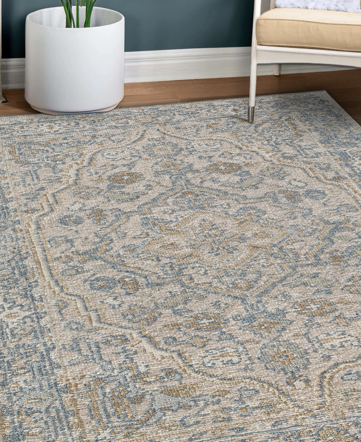 Obeetee Shirin Vega 2'6"x8' Runner Area Rug