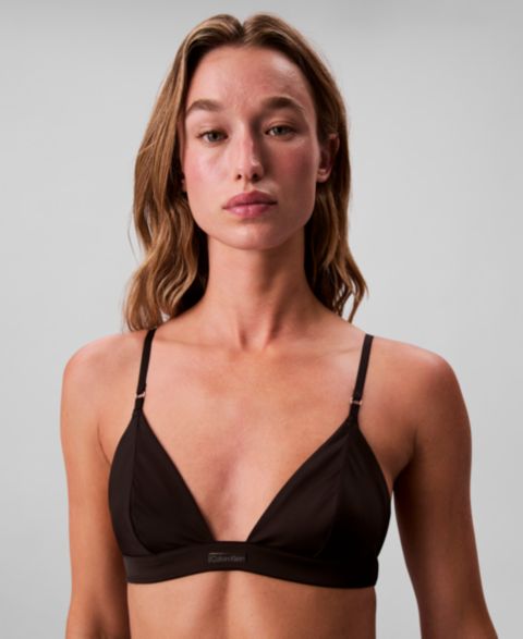 Бра Signature, мягкая чашка, треугольные чашки, атлас — Calvin Klein, цвет: Чёрный атласный
