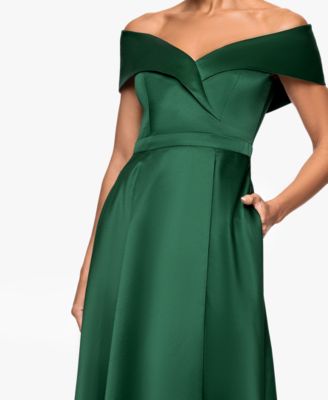 Women's Sweetheart Neck Gown