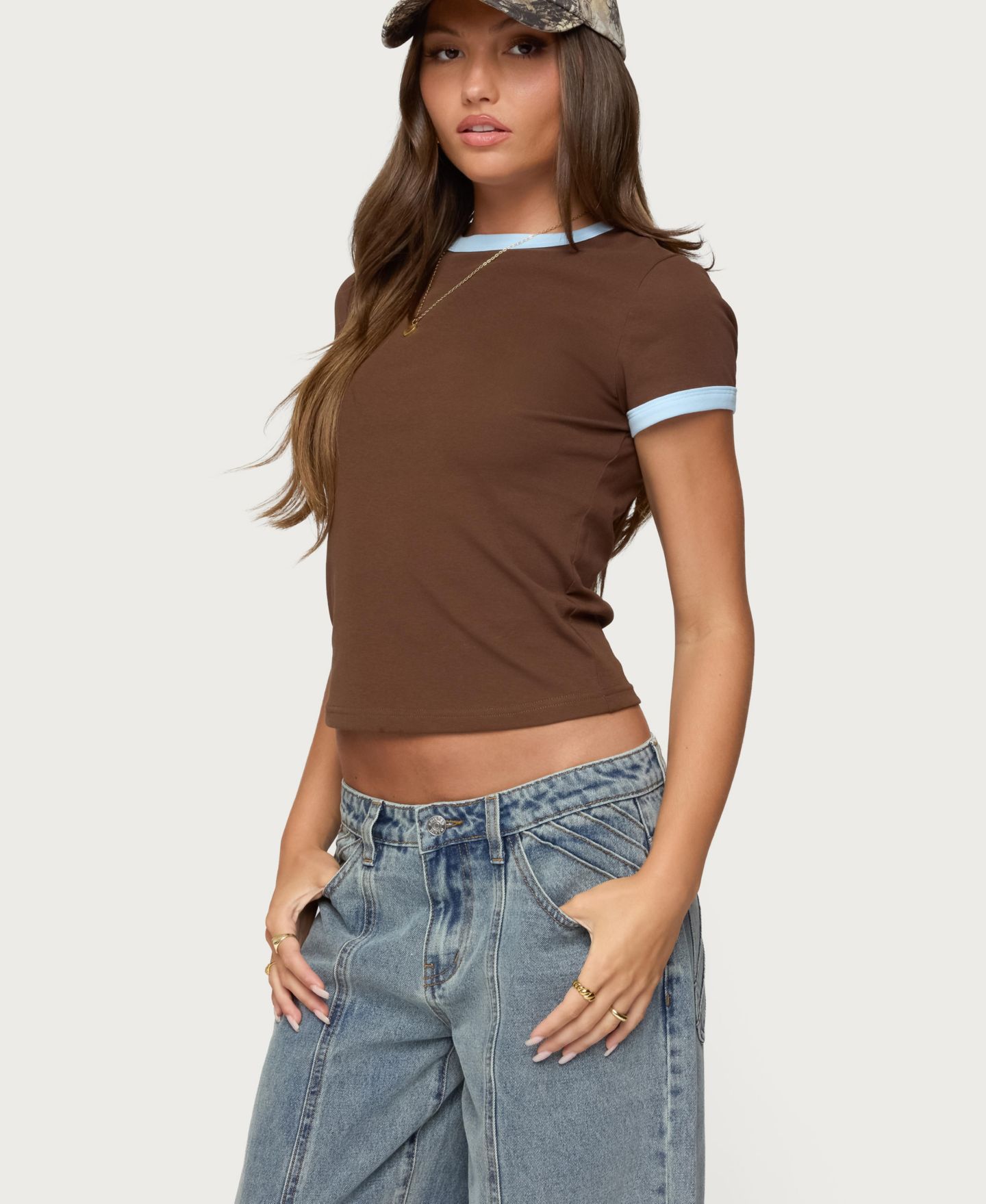 Женская футболка Edikted Zeke Contrast T, цвет: Коричневый — фото 2