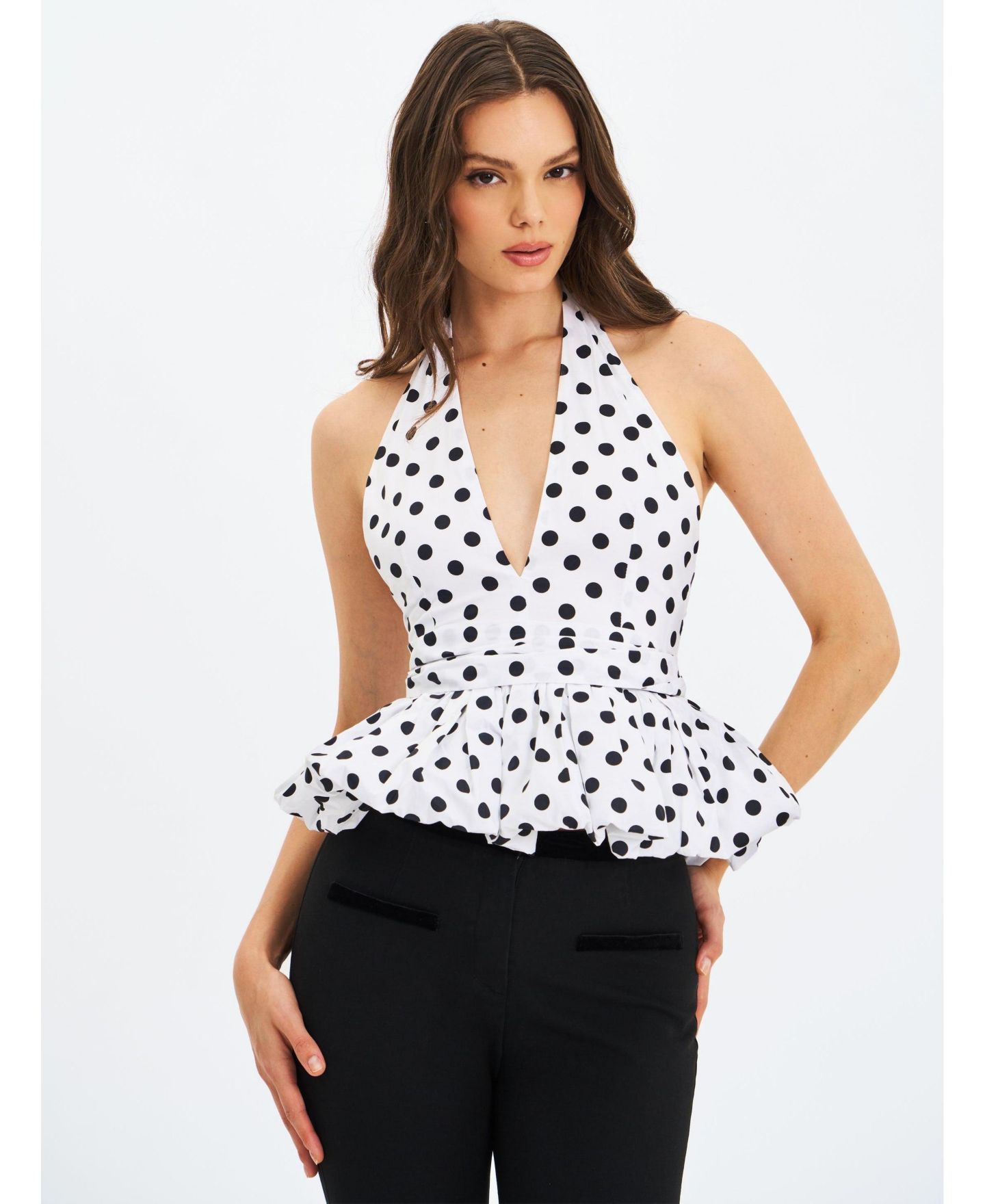 Женский топ Miss Circle Ilene White and Black Polka Dot Bubble Hem Halter, цвет: В горошек — фото 2