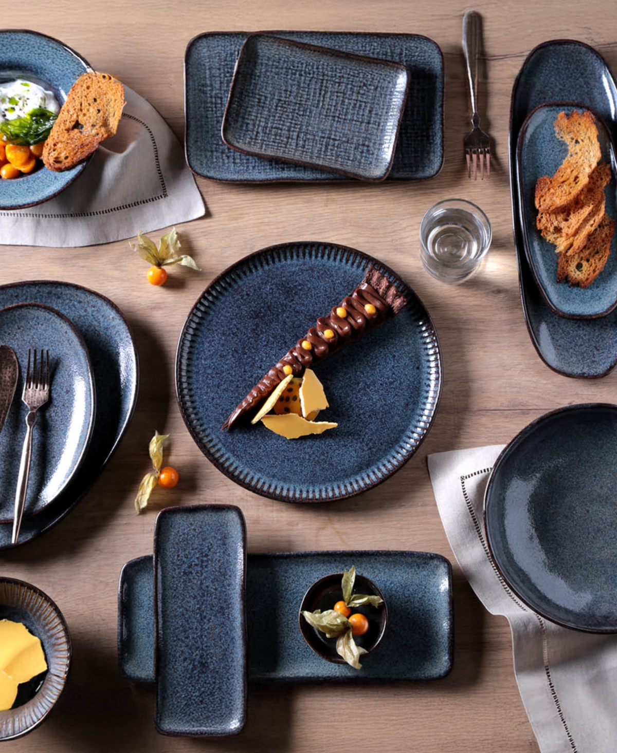 Porto Brasil 14.17" Stoneware Large Shallow Oval Platters, Set Of 4 In Blue