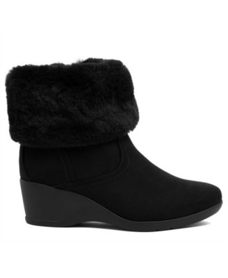 Women's Carlyta Cozy Wedge Booties