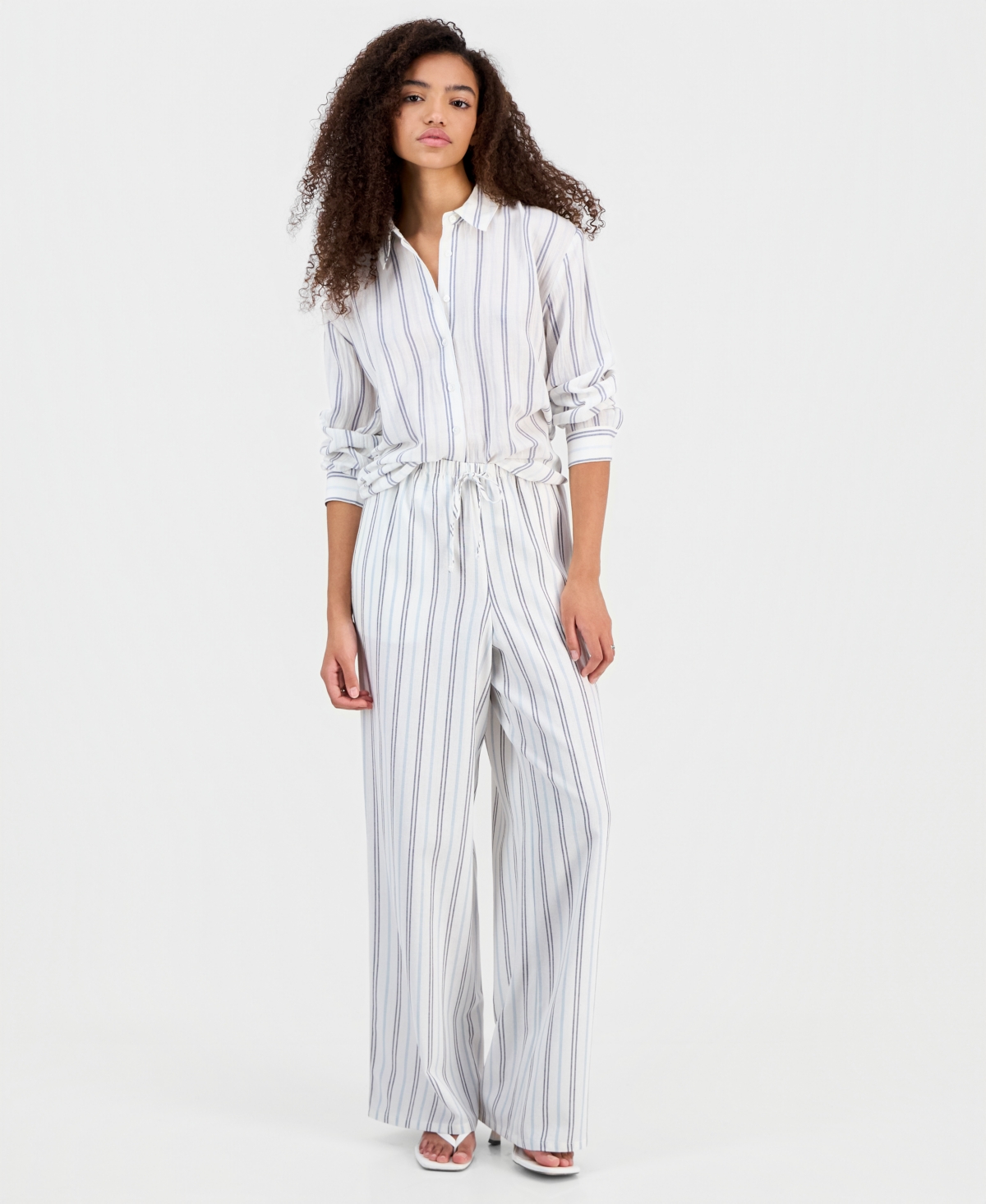 Hippie Rose Juniors' Wide-Leg Linen-Blend Pants