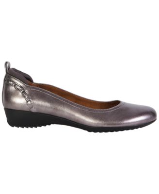 Women's Vivian Round Toe Flats