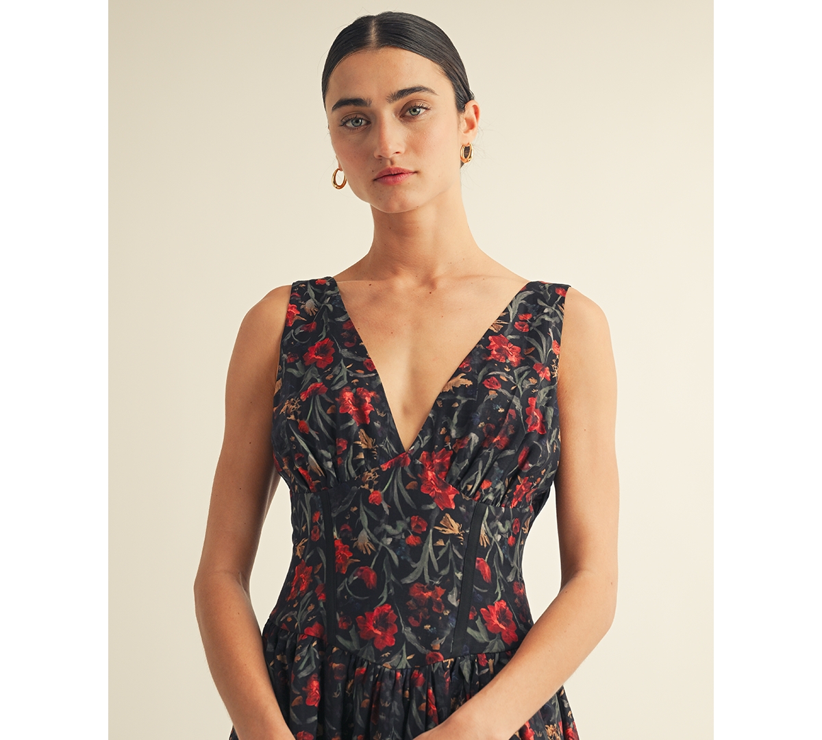 Arose Studio, Inc Women's V-neck Detailed Floral Printed Maxi Dress In Multi