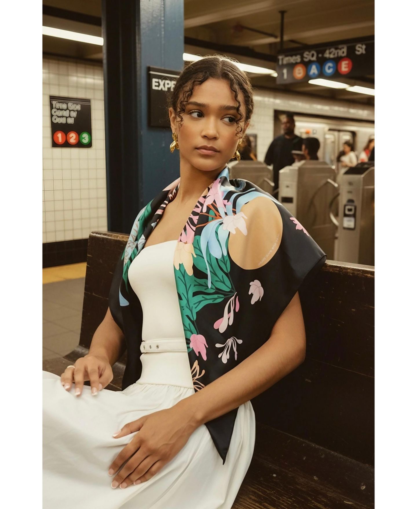 Jessie Zhao New York Double Sided Silk Scarf Night Jungle Gathering, цвет: Чёрный — фото 4