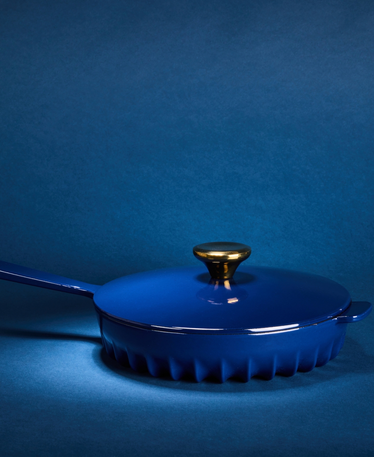 Fireup Cookware Rapid Heat Enameled Cast Iron 10" Frying Pan With Lid In Blue