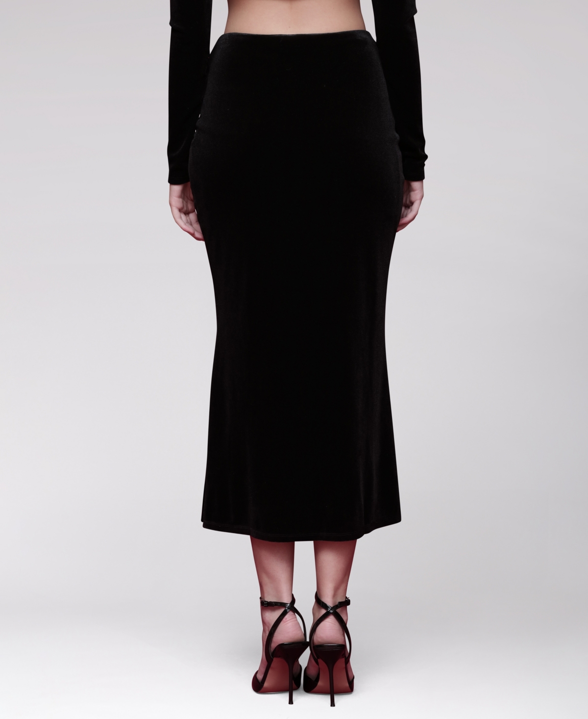 Avec Les Filles Women's Velvet Pull-on Midi Skirt In Black