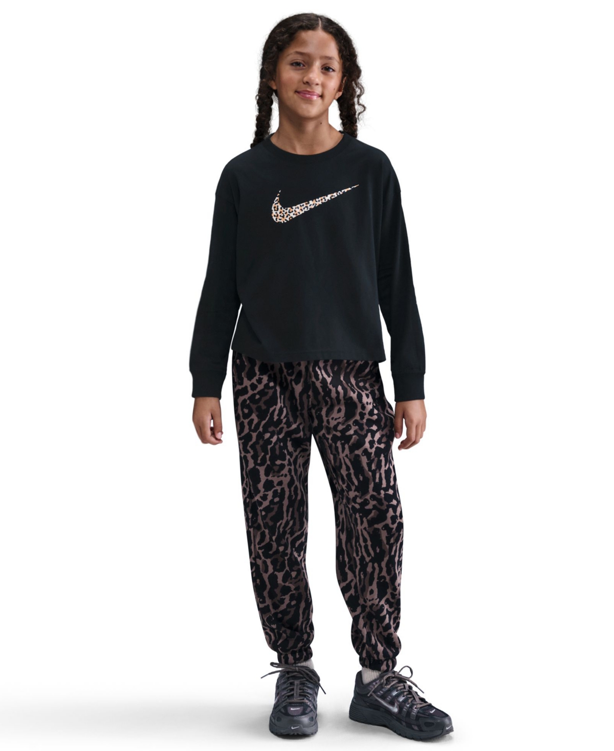 Nike Girls 7-16 Sportswear Long-sleeve T-shirt In Black
