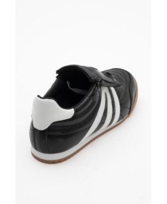 Bria Sneakers (Women)