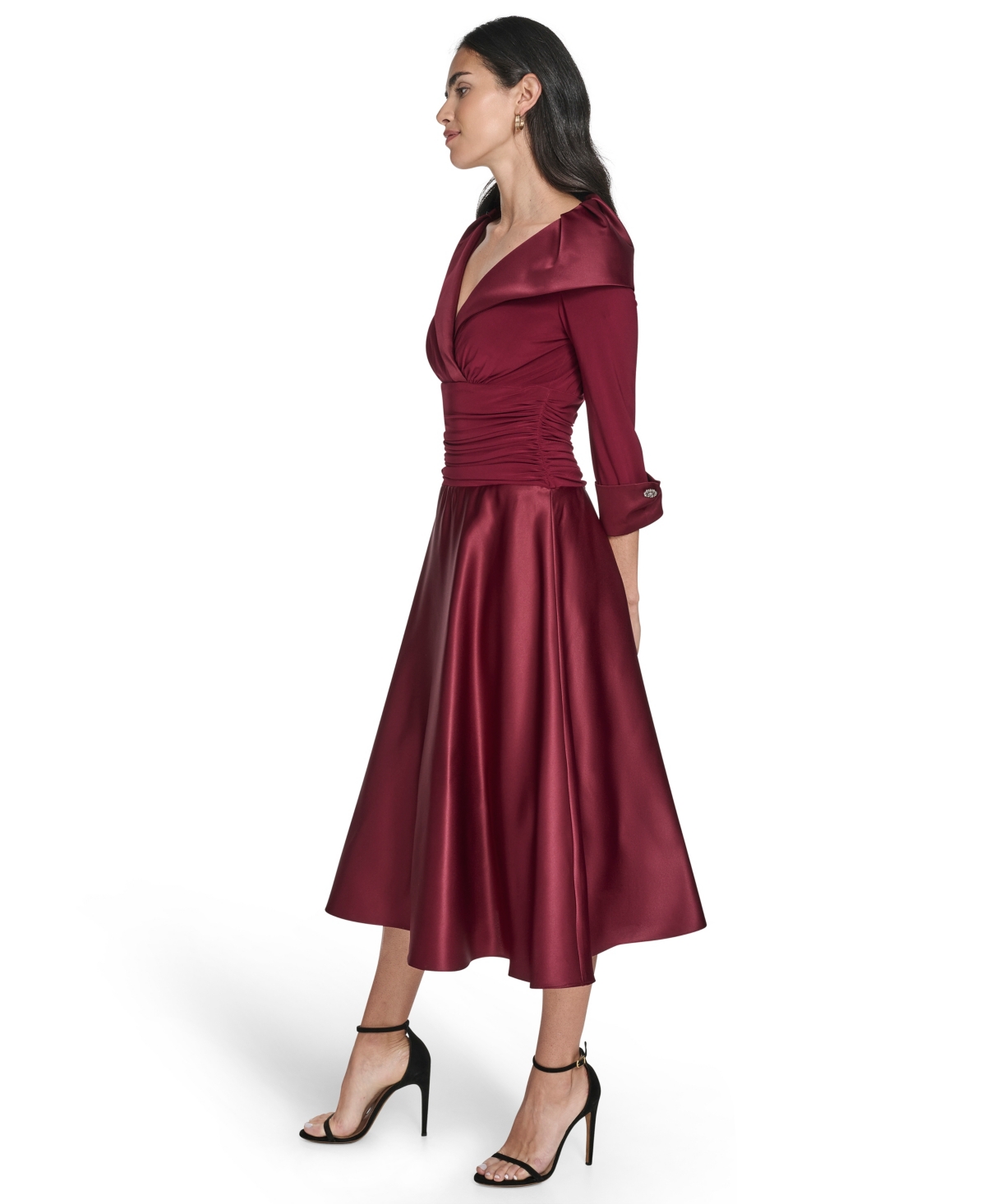 Jessica Howard Women's 3/4-rhinestone V-neck Cuff Sleeve Dress In Burgundy