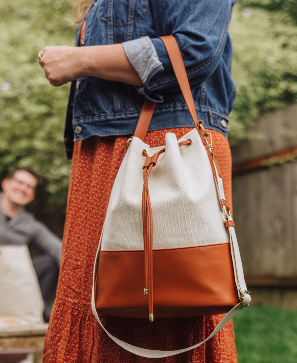 Picnic Time Sirolo Canvas And Leatherette 11.8" Bucket Tote Bag In Multi