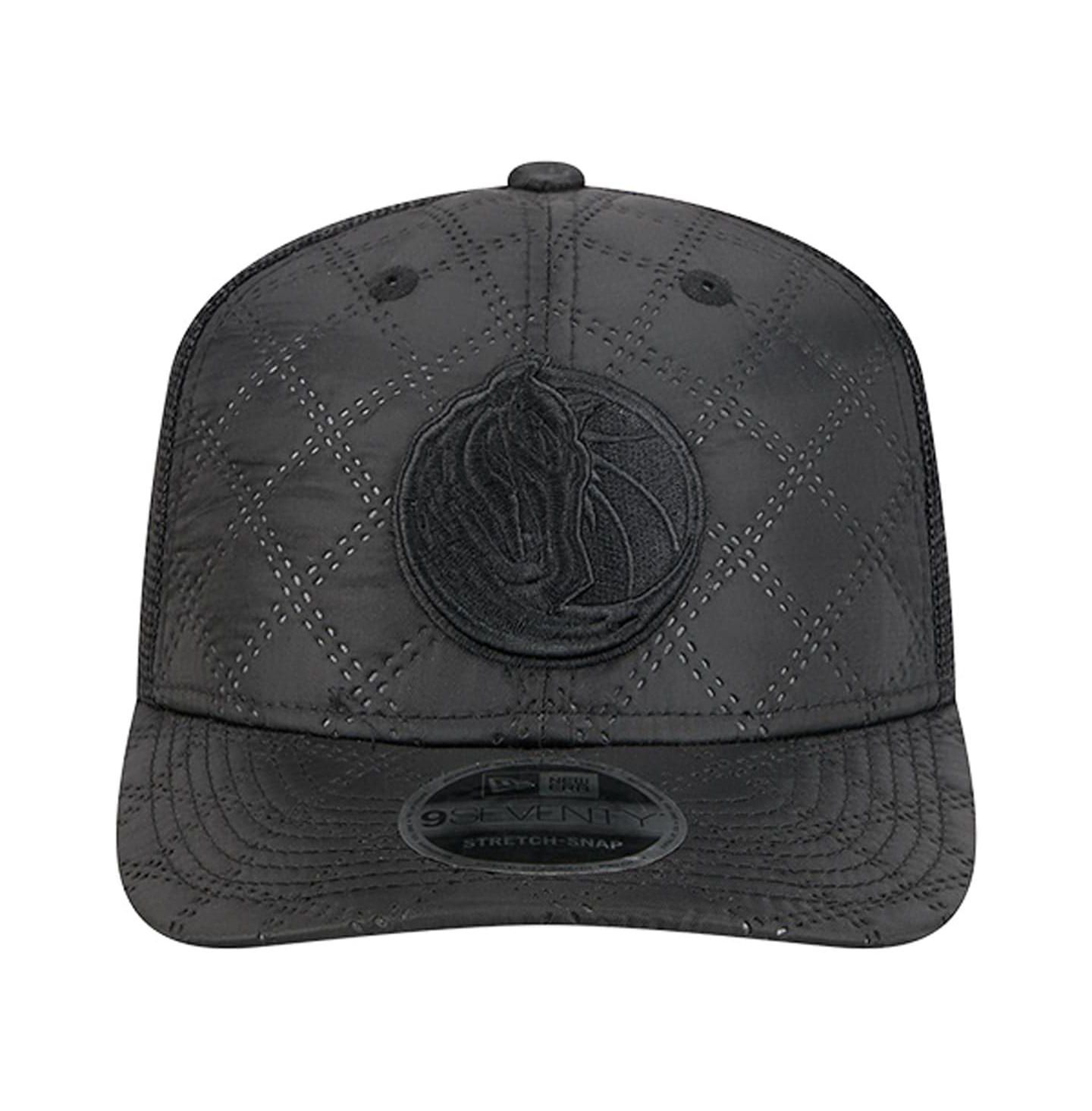 Мужская кепка New Era Black Dallas Mavericks Quilted 9SEVENTY Trucker Adjustable Hat — фото 2