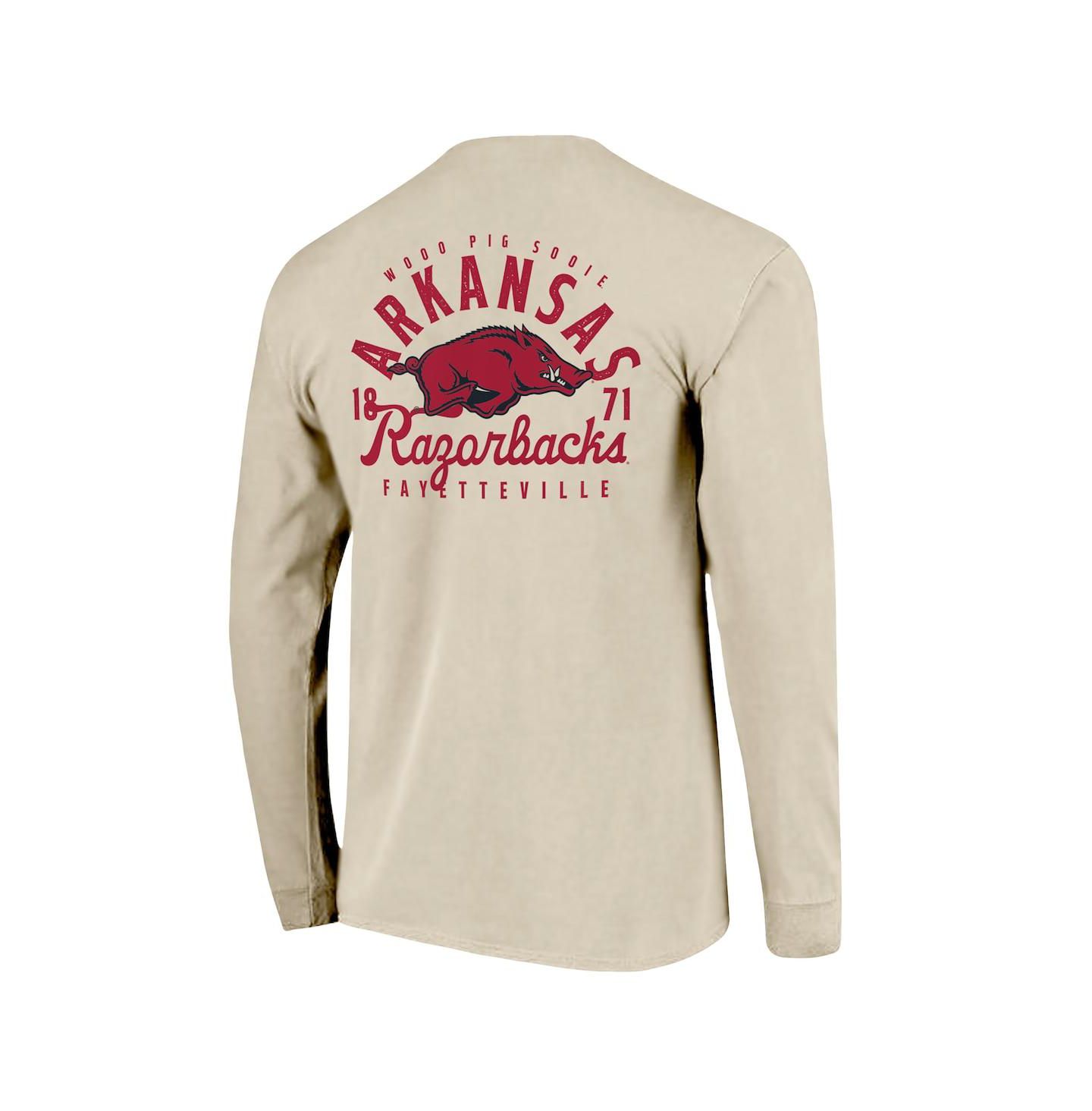 Мужская футболка Image One Natural Arkansas Razorbacks Comfort Colors Mascot Overlay Long Sleeve — фото 2