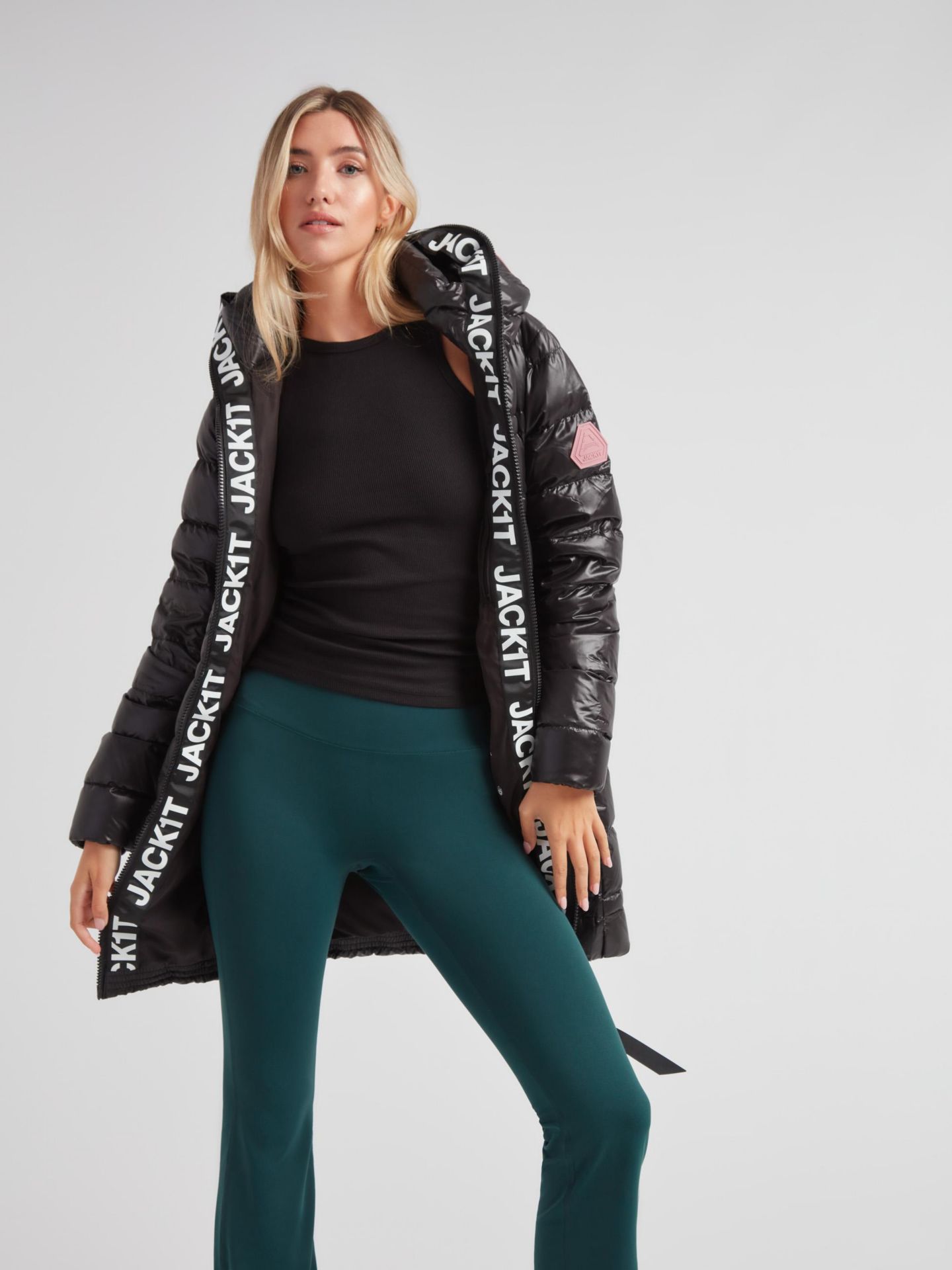 Женская куртка JACK1T R4D Tramline Hooded Puffer, цвет: Чёрный — фото 4