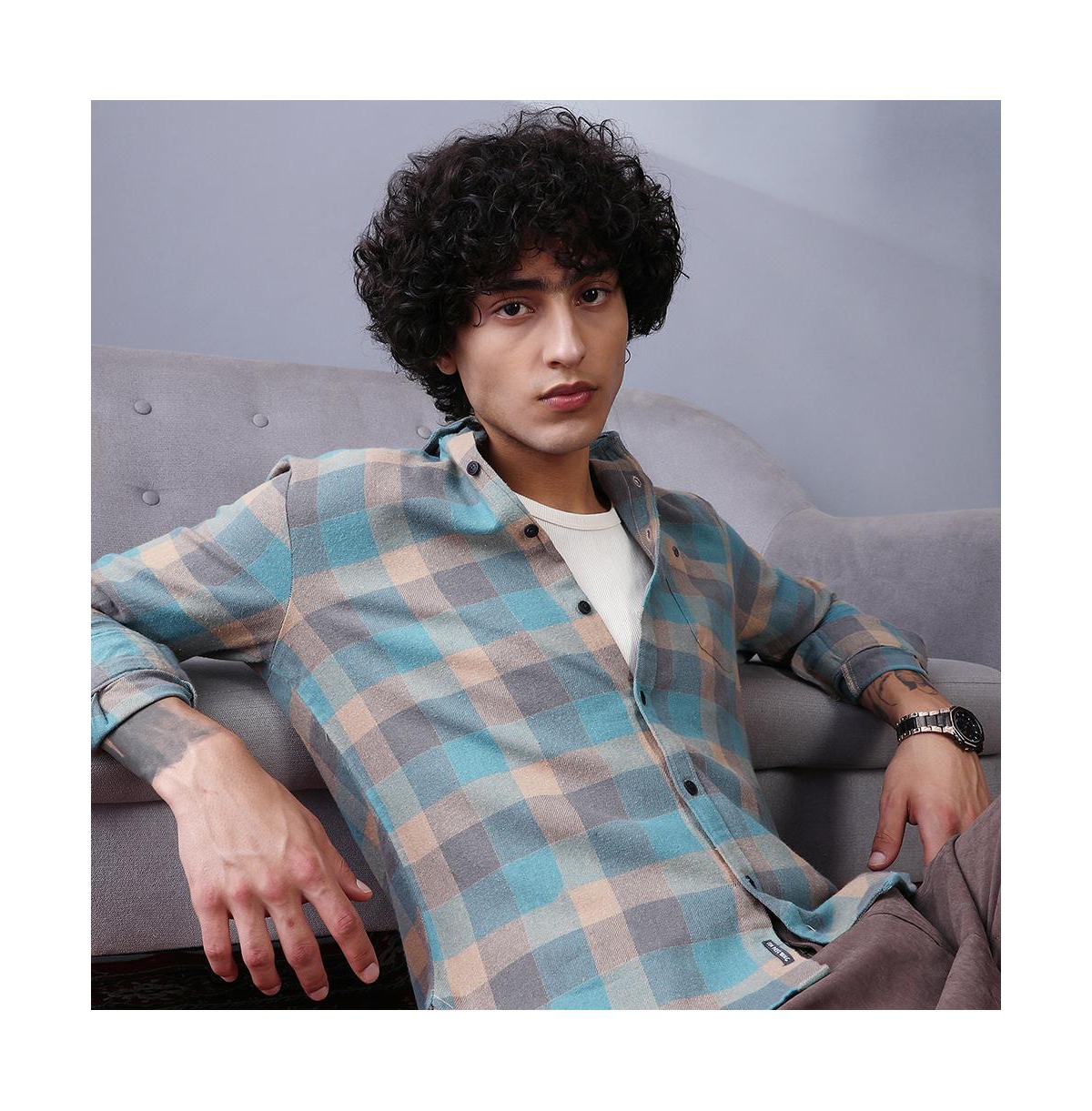 Campus Sutra Men's Sky Blue & Ecru Beige Block-Buffalo Regular Shirt