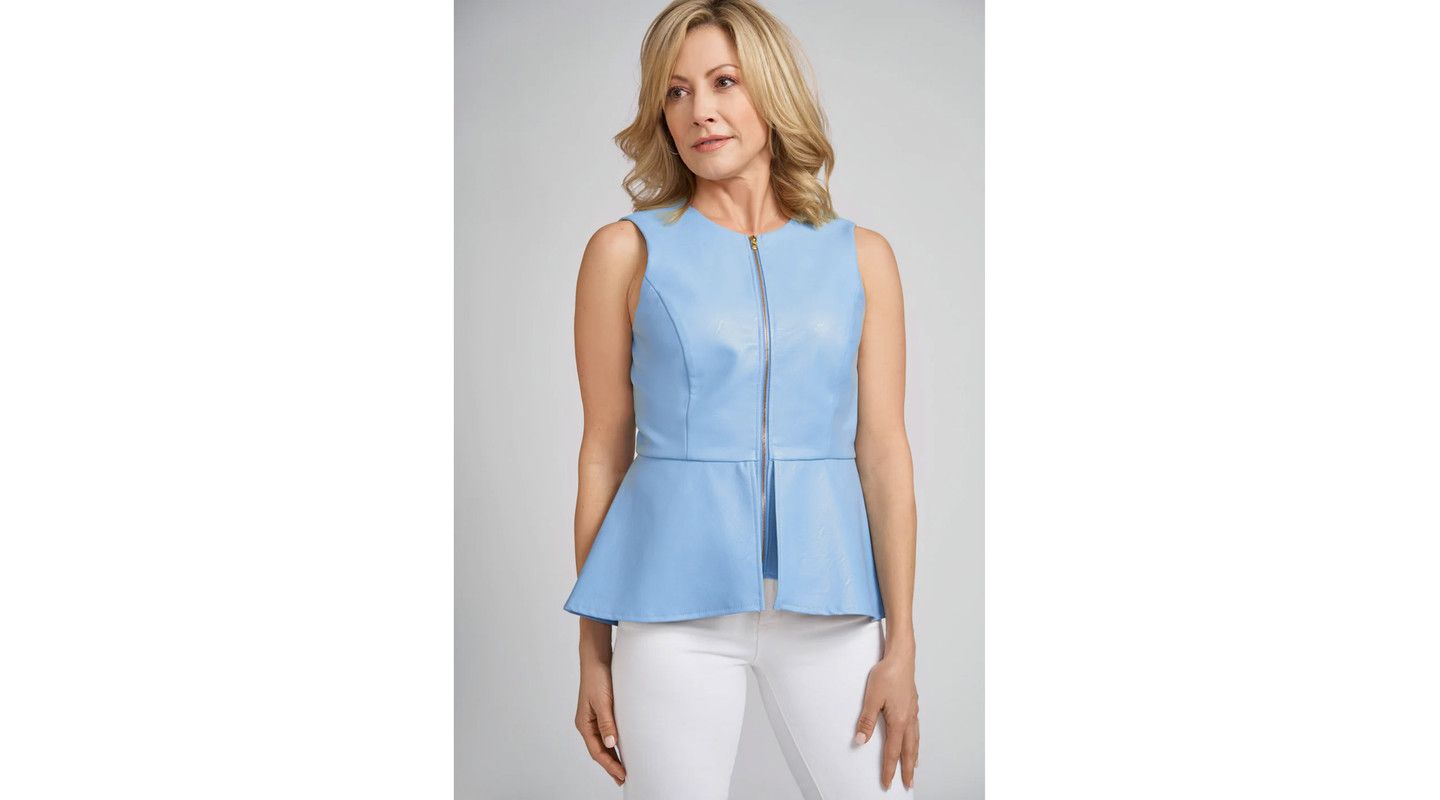 Женский жилет Caldwell Collection Reagan Faux Leather Fitted High Low Peplum with Gold Zippered Front, цвет: Небесно-голубой синий — фото 1