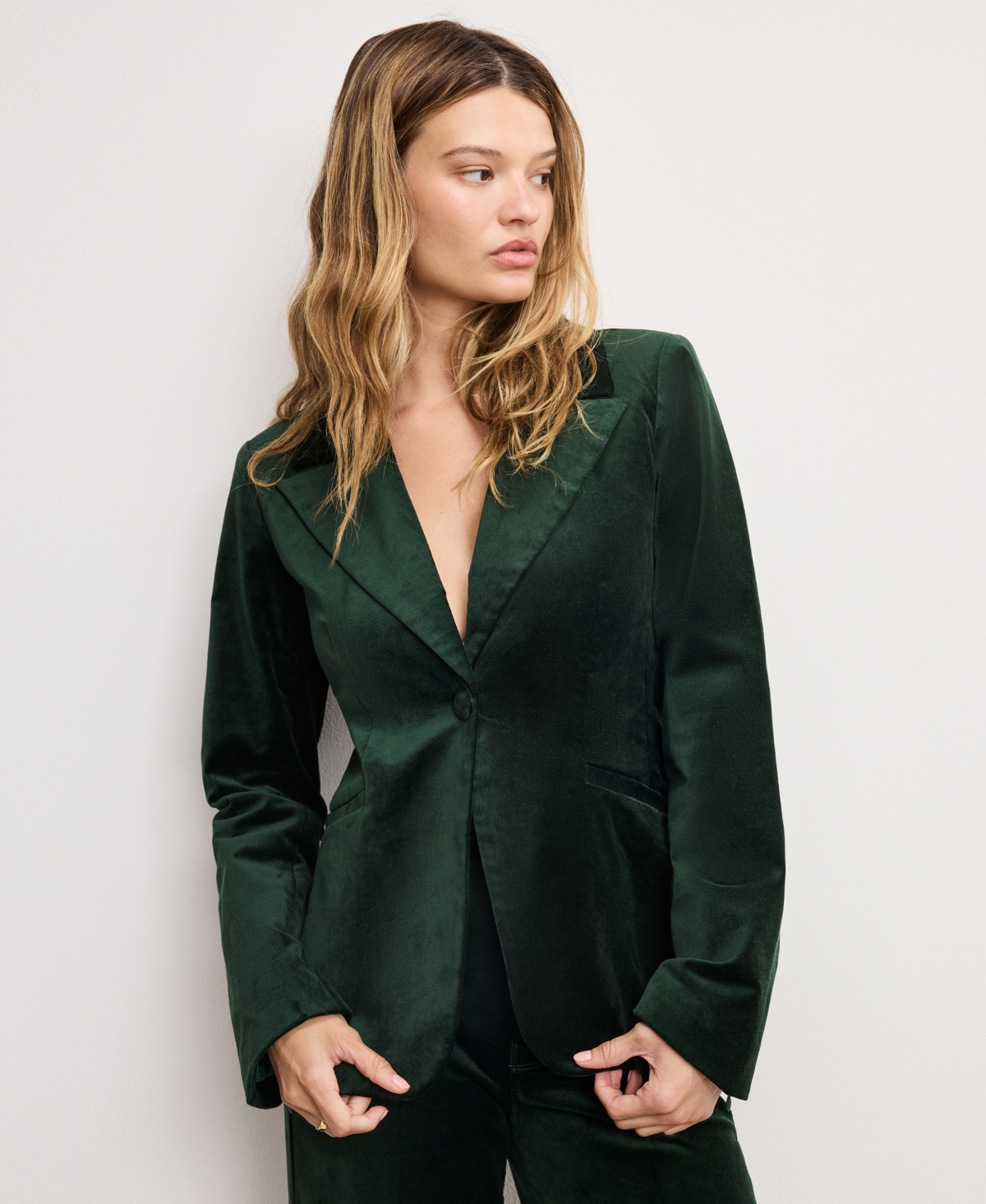Good American Women's Long Sleeve Velvet Sculpted Blazer, Regular And Plus Size In Green