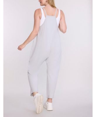 Women's Sleeveless Relaxed Fit Maternity Jumpsuit